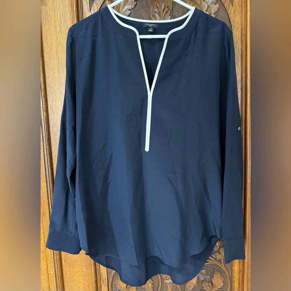 Ann Taylor Navy Blue and Cream Size Medium Silk Blouse